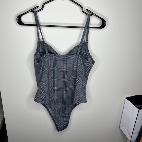 COCO & YVES - Plaid body suit w/ button snaps - Picture 2 of 4